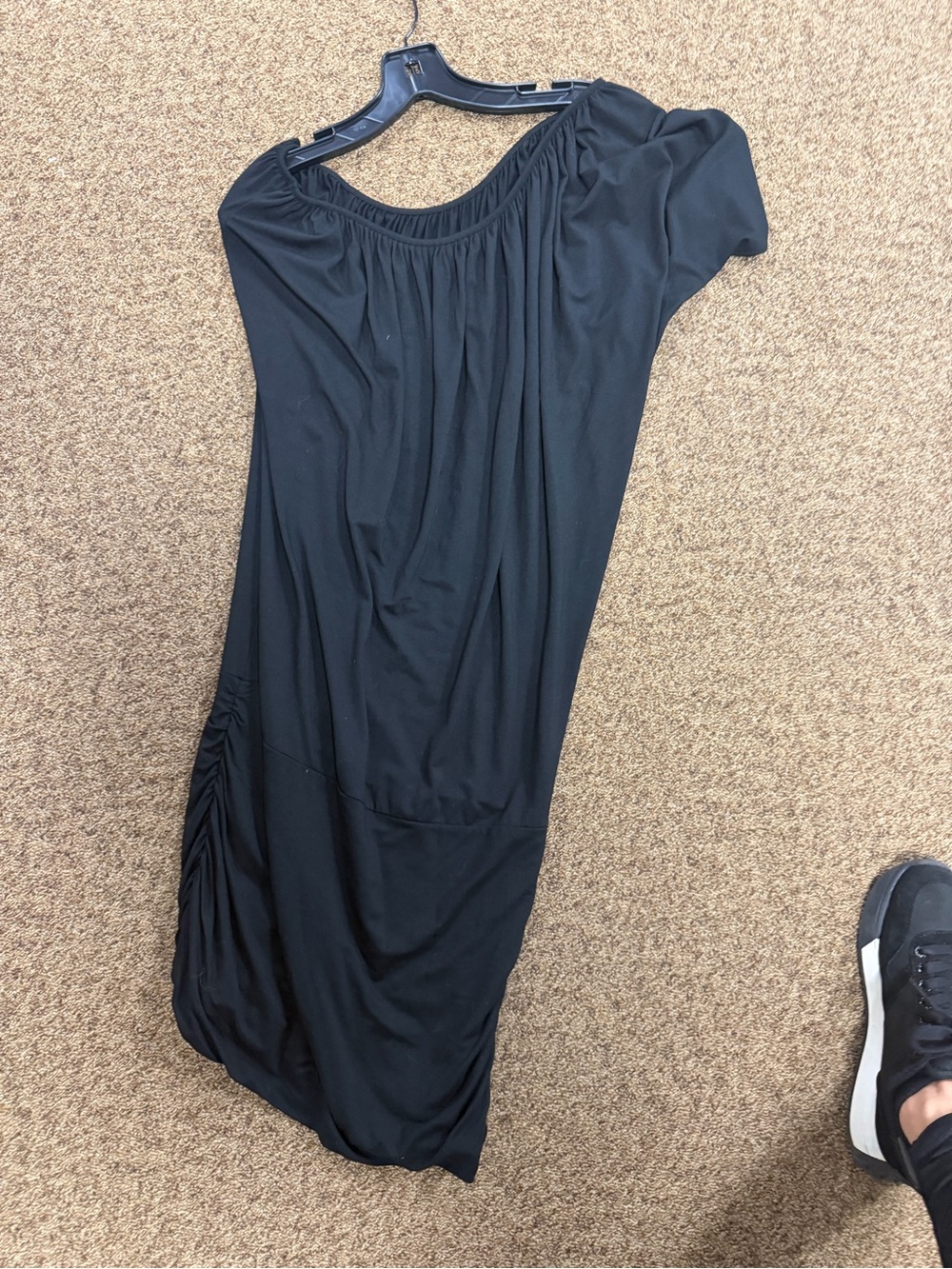 Elegant One-Shoulder Black Ruched Side Dress